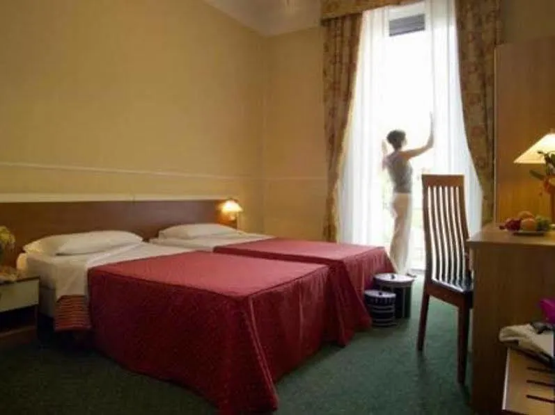Hotel Johnny Milan 3*,  Italy